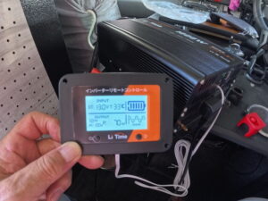 ハイエースに家庭用冷蔵庫を積む